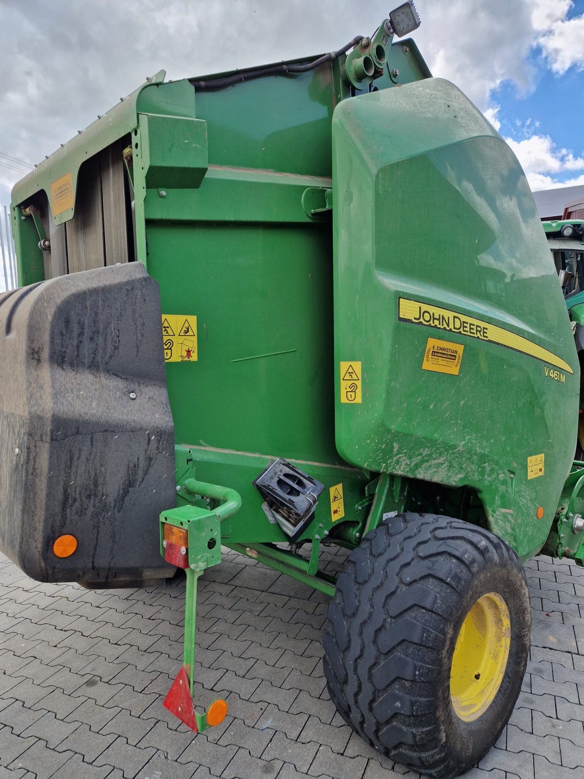 Rundballenpresse типа John Deere V461M, Gebrauchtmaschine в Bad Sobernheim (Фотография 8)