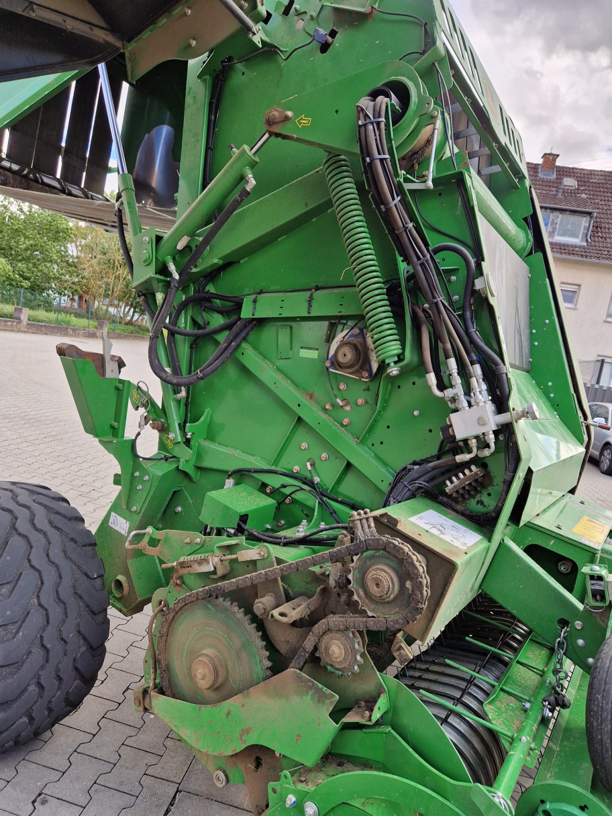 Rundballenpresse типа John Deere V461M, Gebrauchtmaschine в Bad Sobernheim (Фотография 18)