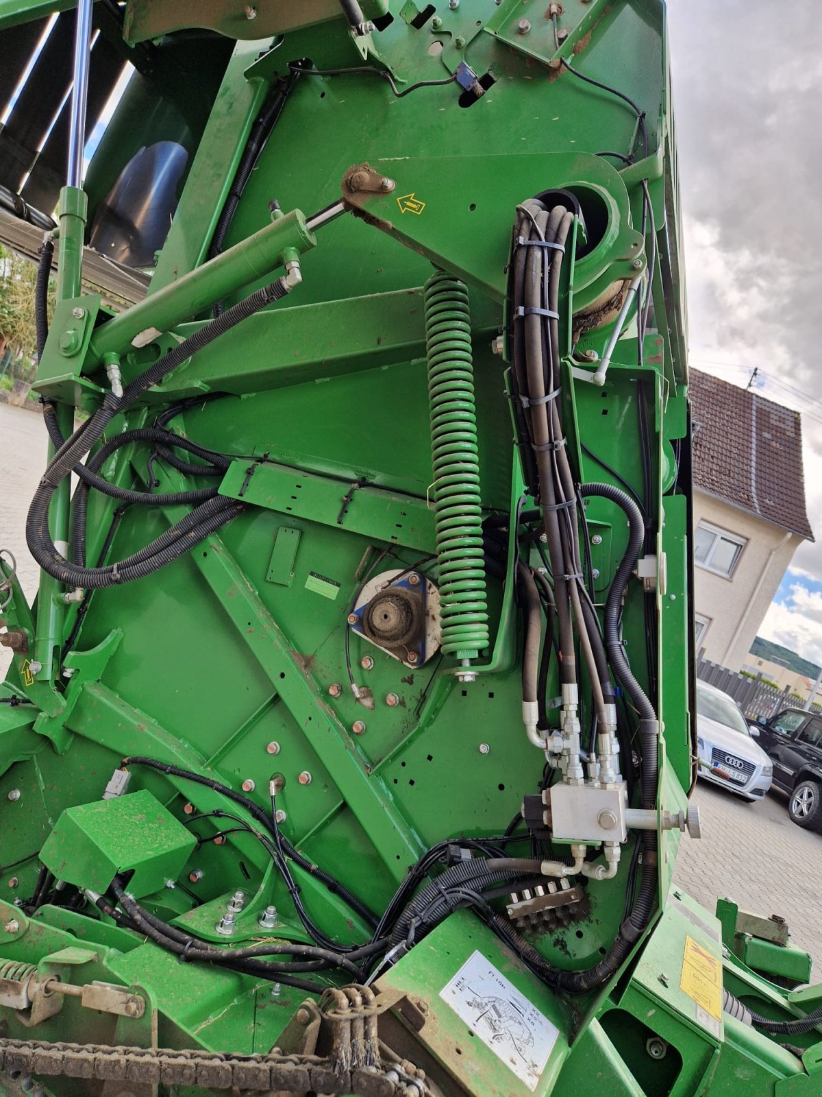 Rundballenpresse типа John Deere V461M, Gebrauchtmaschine в Bad Sobernheim (Фотография 20)