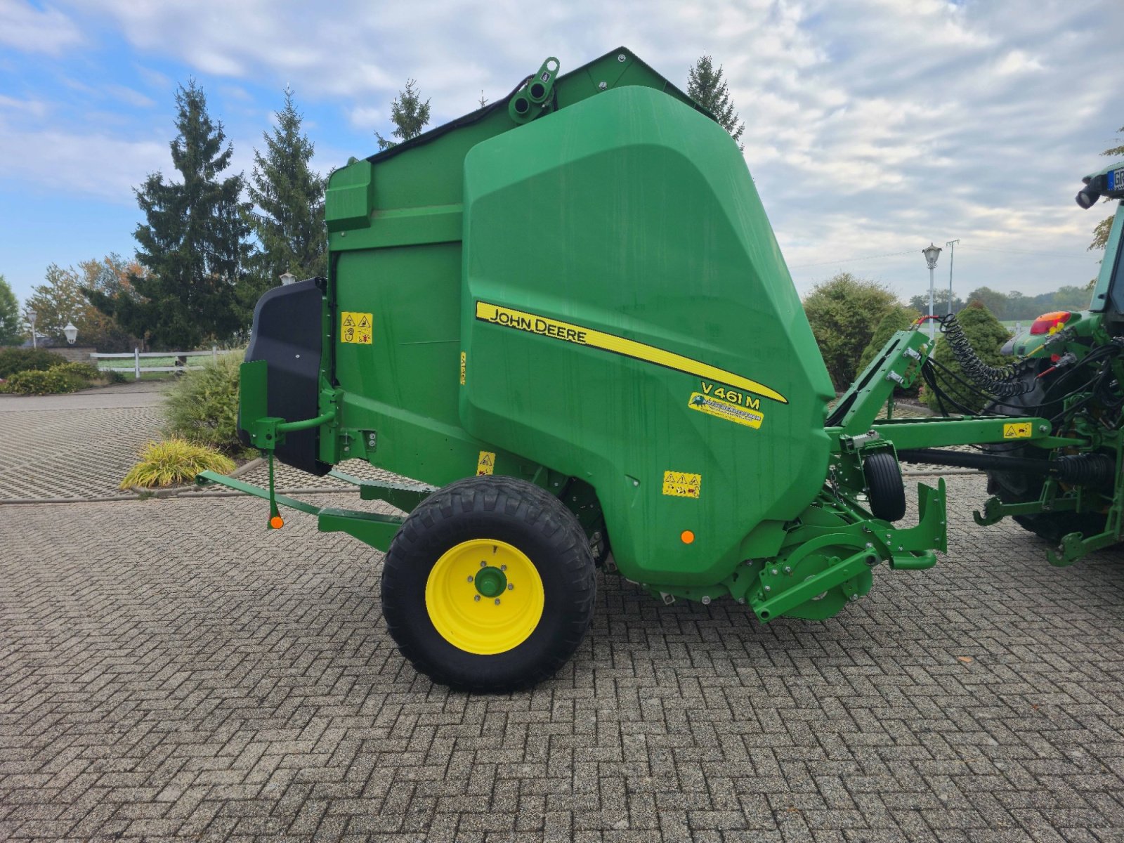 Rundballenpresse typu John Deere V461M, Gebrauchtmaschine v Mohlsdorf-Teichwolframsdorf (Obrázek 2)
