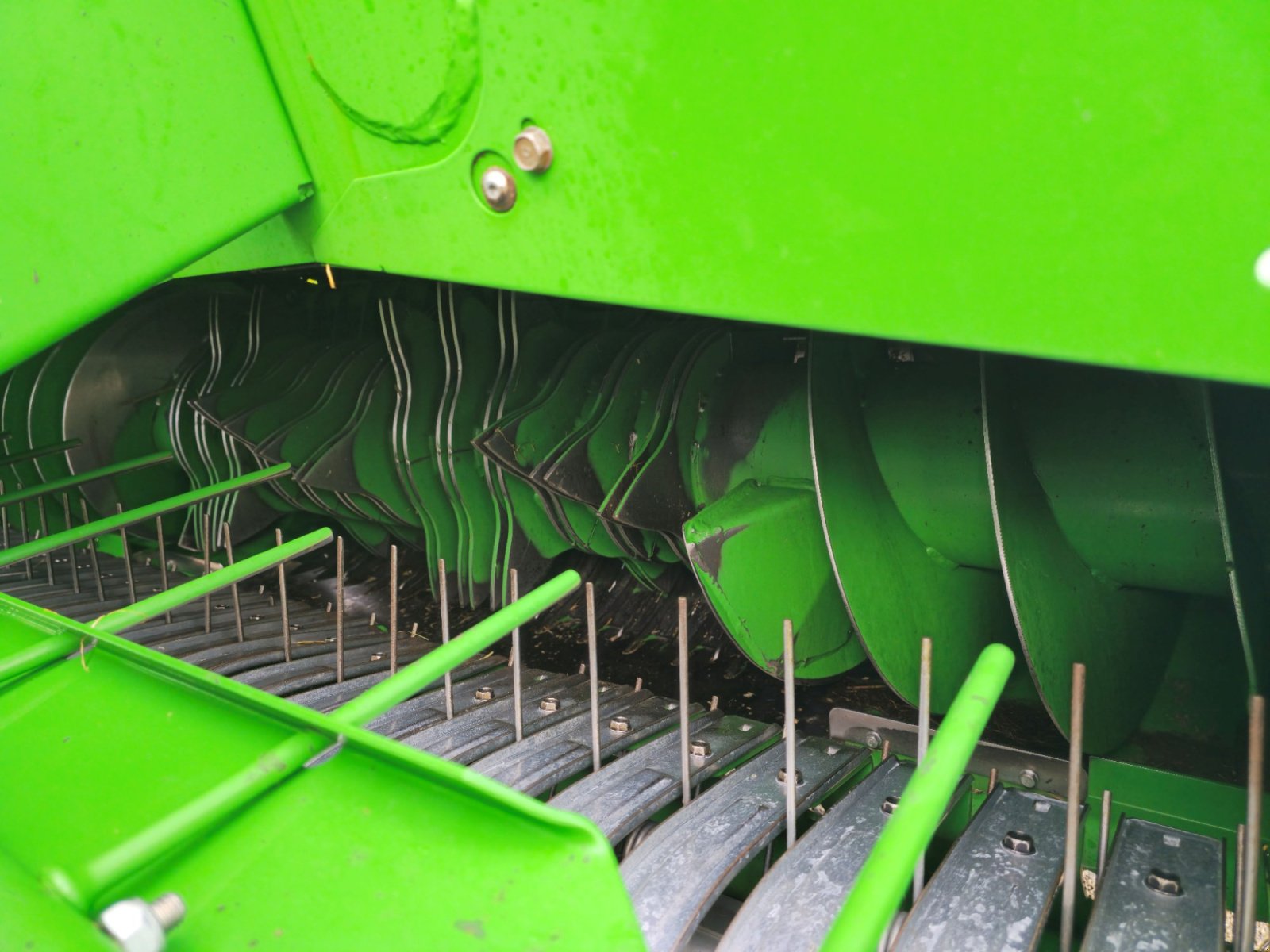 Rundballenpresse typu John Deere V461M, Gebrauchtmaschine v Mohlsdorf-Teichwolframsdorf (Obrázek 5)