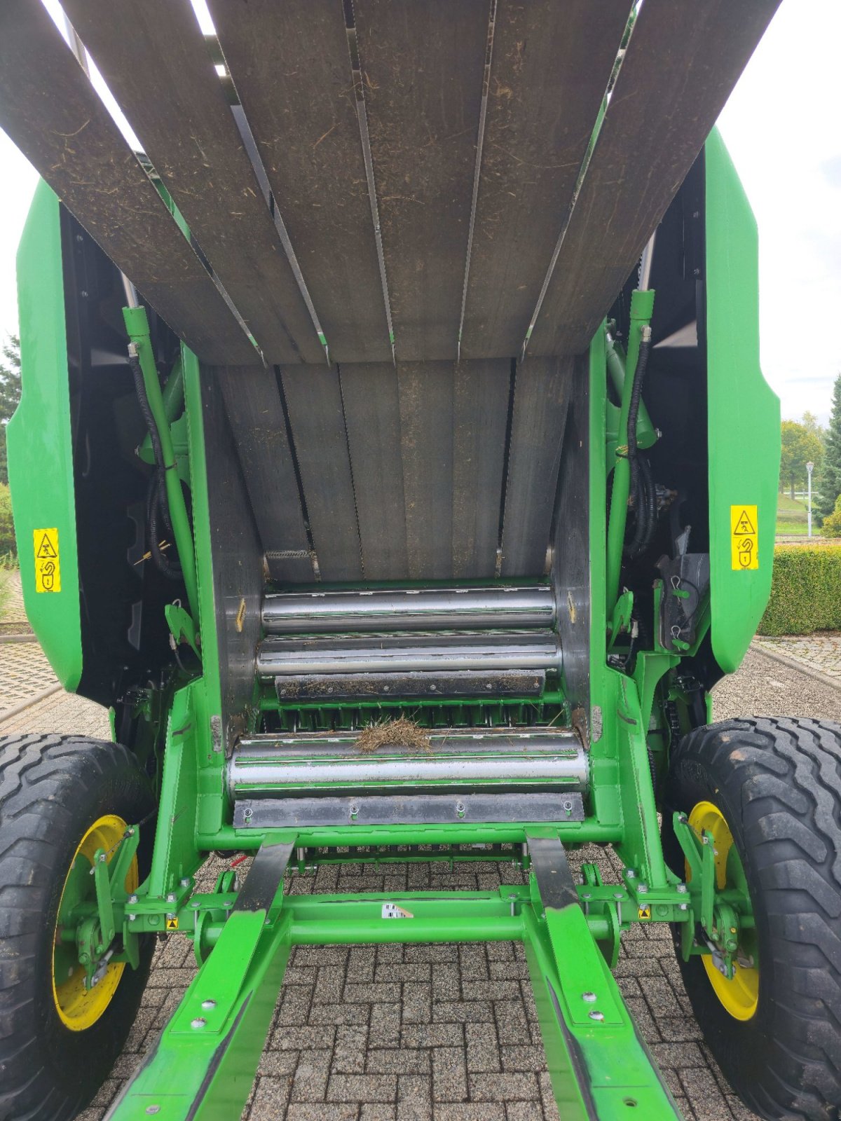 Rundballenpresse typu John Deere V461M, Gebrauchtmaschine v Mohlsdorf-Teichwolframsdorf (Obrázek 11)