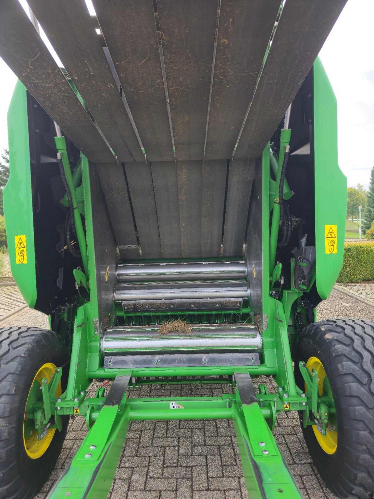 Rundballenpresse типа John Deere V461M, Gebrauchtmaschine в Mohlsdorf-Teichwolframsdorf (Фотография 11)