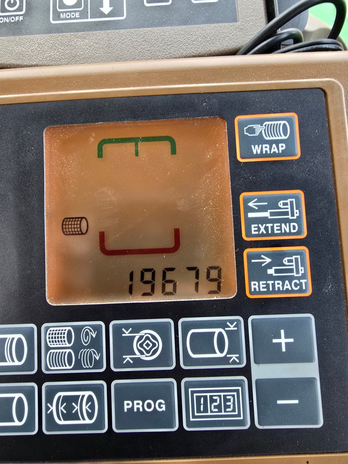 Rundballenpresse типа John Deere V461M, Gebrauchtmaschine в Mohlsdorf-Teichwolframsdorf (Фотография 13)