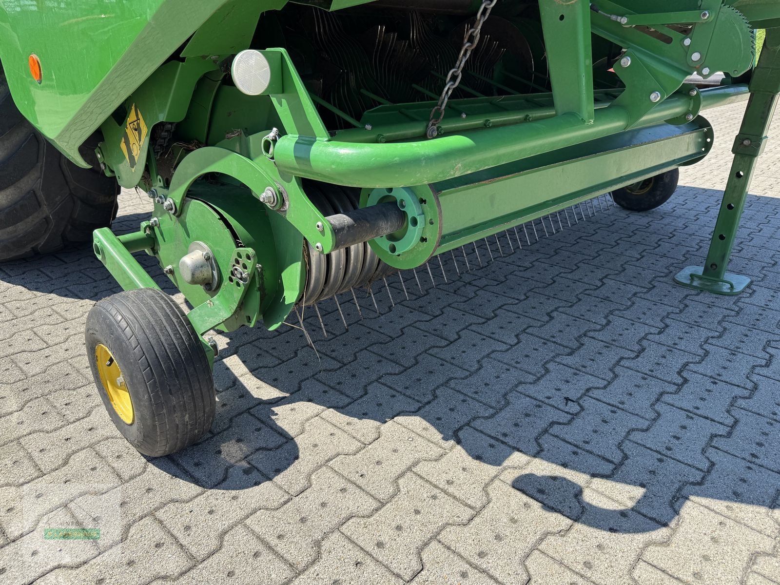 Rundballenpresse типа John Deere V461R, Gebrauchtmaschine в Hartberg (Фотография 6)