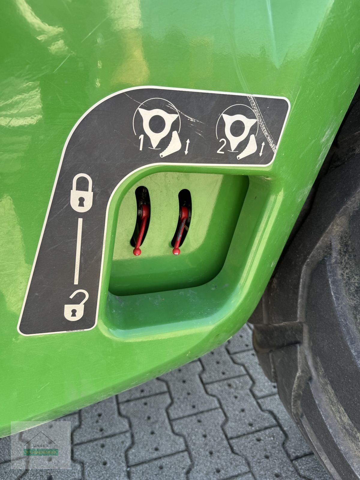 Rundballenpresse типа John Deere V461R, Gebrauchtmaschine в Hartberg (Фотография 8)