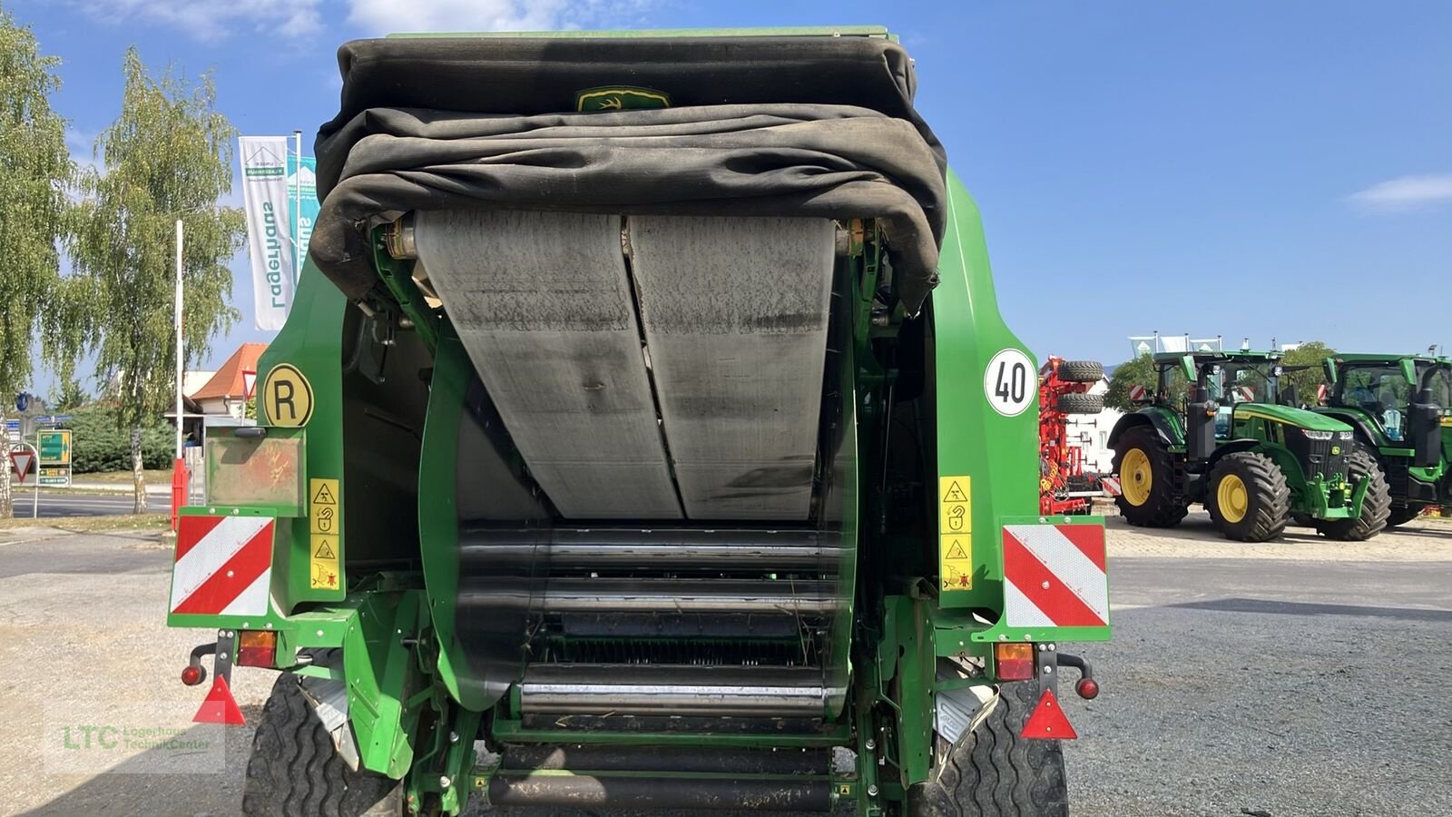 Rundballenpresse типа John Deere V461R, Gebrauchtmaschine в Großpetersdorf (Фотография 11)