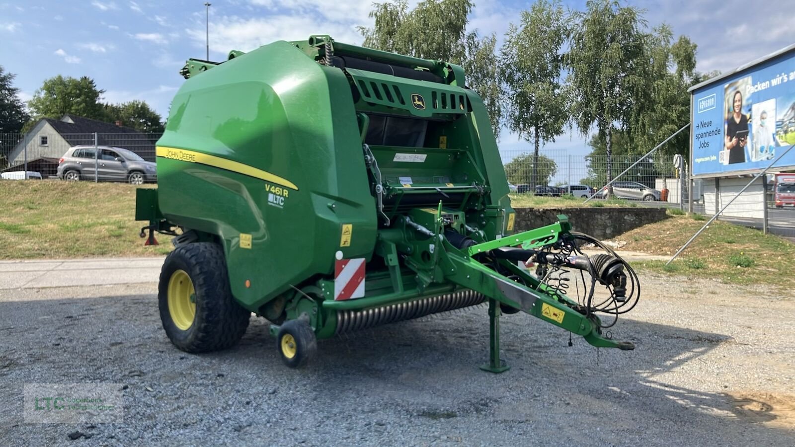 Rundballenpresse типа John Deere V461R, Gebrauchtmaschine в Großpetersdorf (Фотография 2)