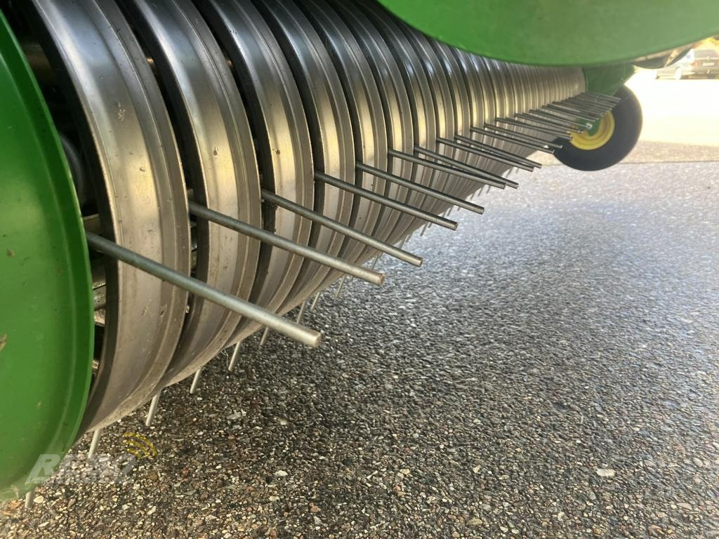 Rundballenpresse del tipo John Deere V461R, Gebrauchtmaschine In Bordelum (Immagine 7)