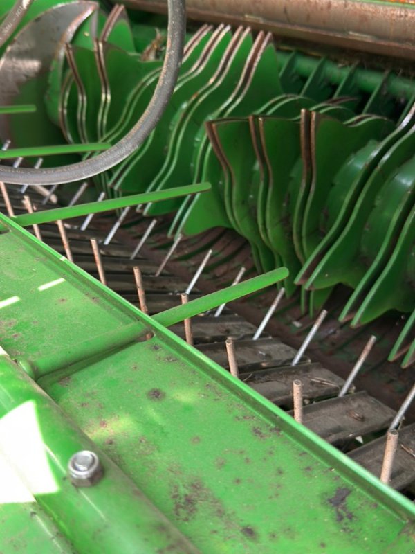 Rundballenpresse des Typs John Deere V461R, Gebrauchtmaschine in Sittensen (Bild 11)