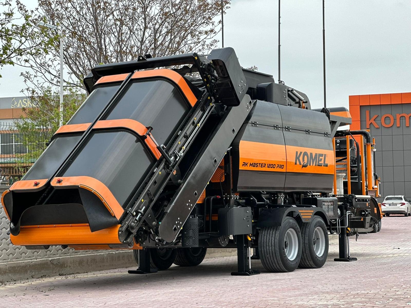 Rundballenpresse des Typs Komel RK Master 1200 PRO, Neumaschine in Zdunska Wola (Bild 8)