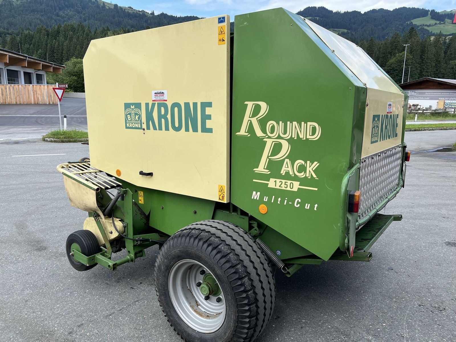 Rundballenpresse типа Krone 1250, Gebrauchtmaschine в Reith bei Kitzbühel (Фотография 7)