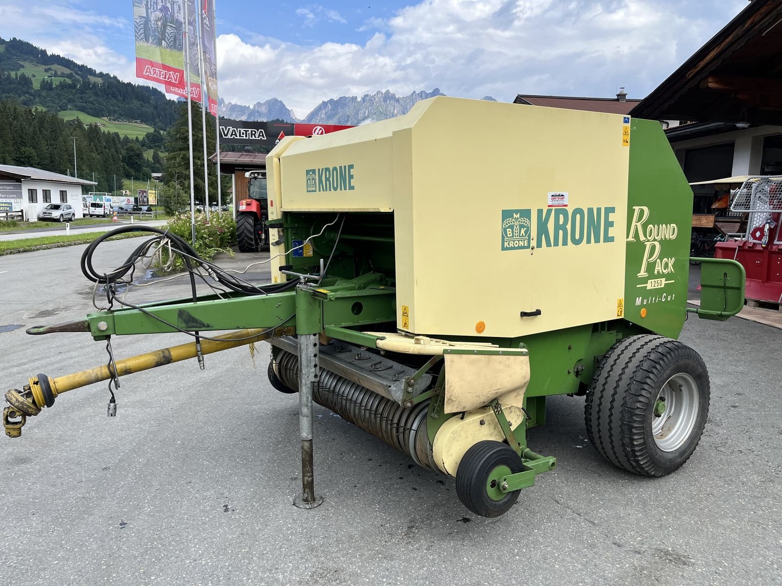 Rundballenpresse типа Krone 1250, Gebrauchtmaschine в Reith bei Kitzbühel (Фотография 9)