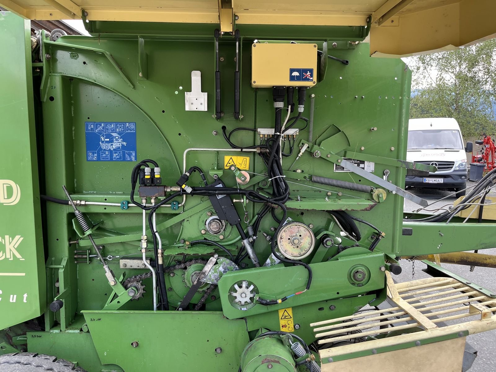 Rundballenpresse типа Krone 1250, Gebrauchtmaschine в Reith bei Kitzbühel (Фотография 8)