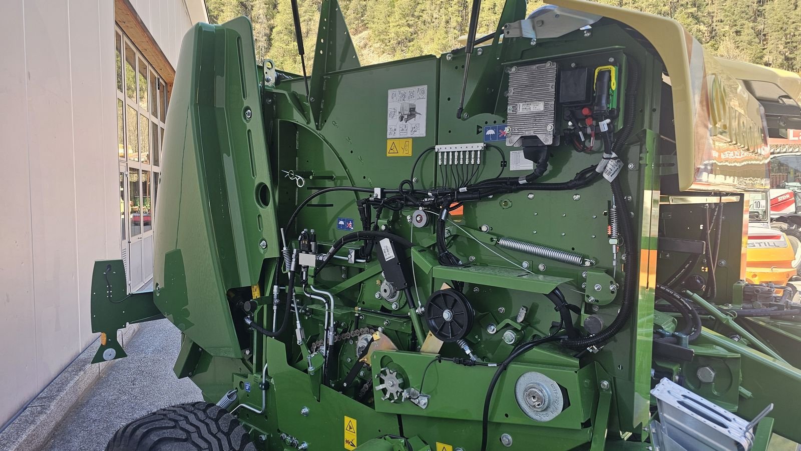 Rundballenpresse des Typs Krone Ballenpresse Fortima F1250 MC, Neumaschine in Ried im Oberinntal (Bild 6)