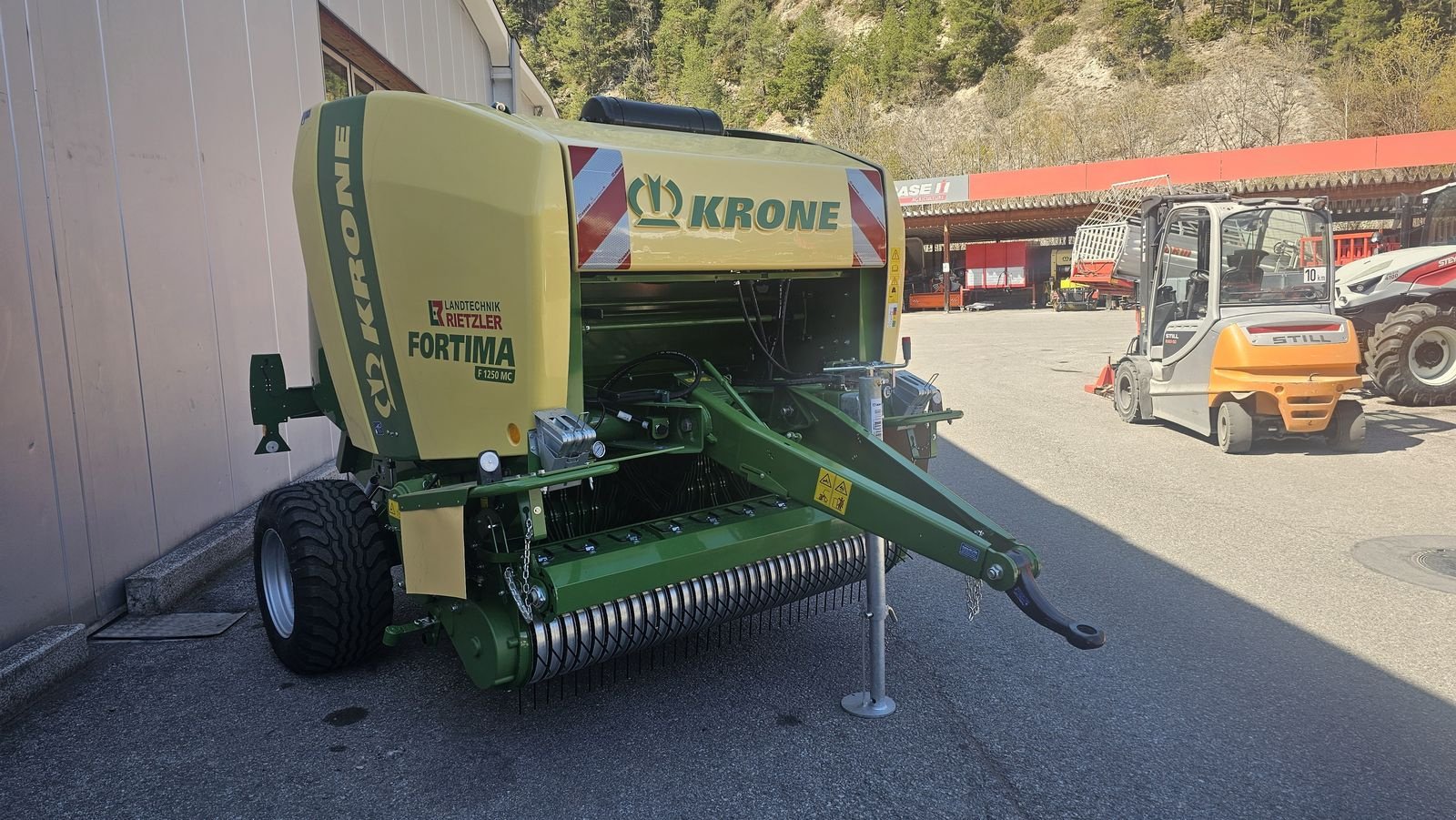 Rundballenpresse des Typs Krone Ballenpresse Fortima F1250 MC, Neumaschine in Ried im Oberinntal (Bild 2)