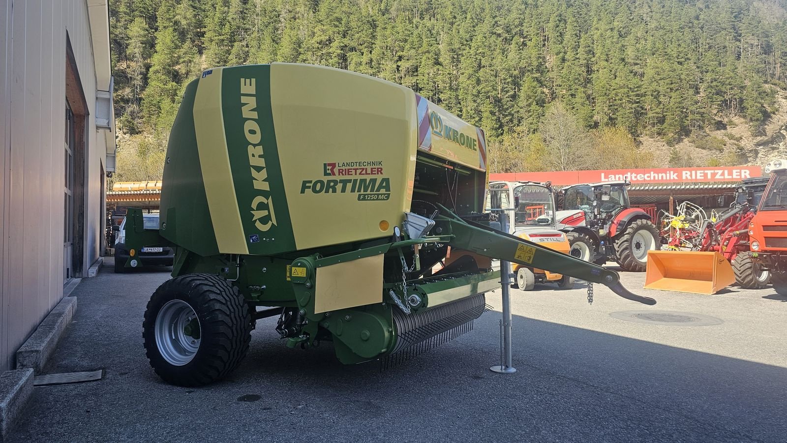 Rundballenpresse des Typs Krone Ballenpresse Fortima F1250 MC, Neumaschine in Ried im Oberinntal (Bild 3)