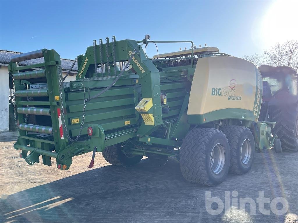 Rundballenpresse van het type Krone Big Pack 1290 HDP XC, Gebrauchtmaschine in Düsseldorf (Foto 4)