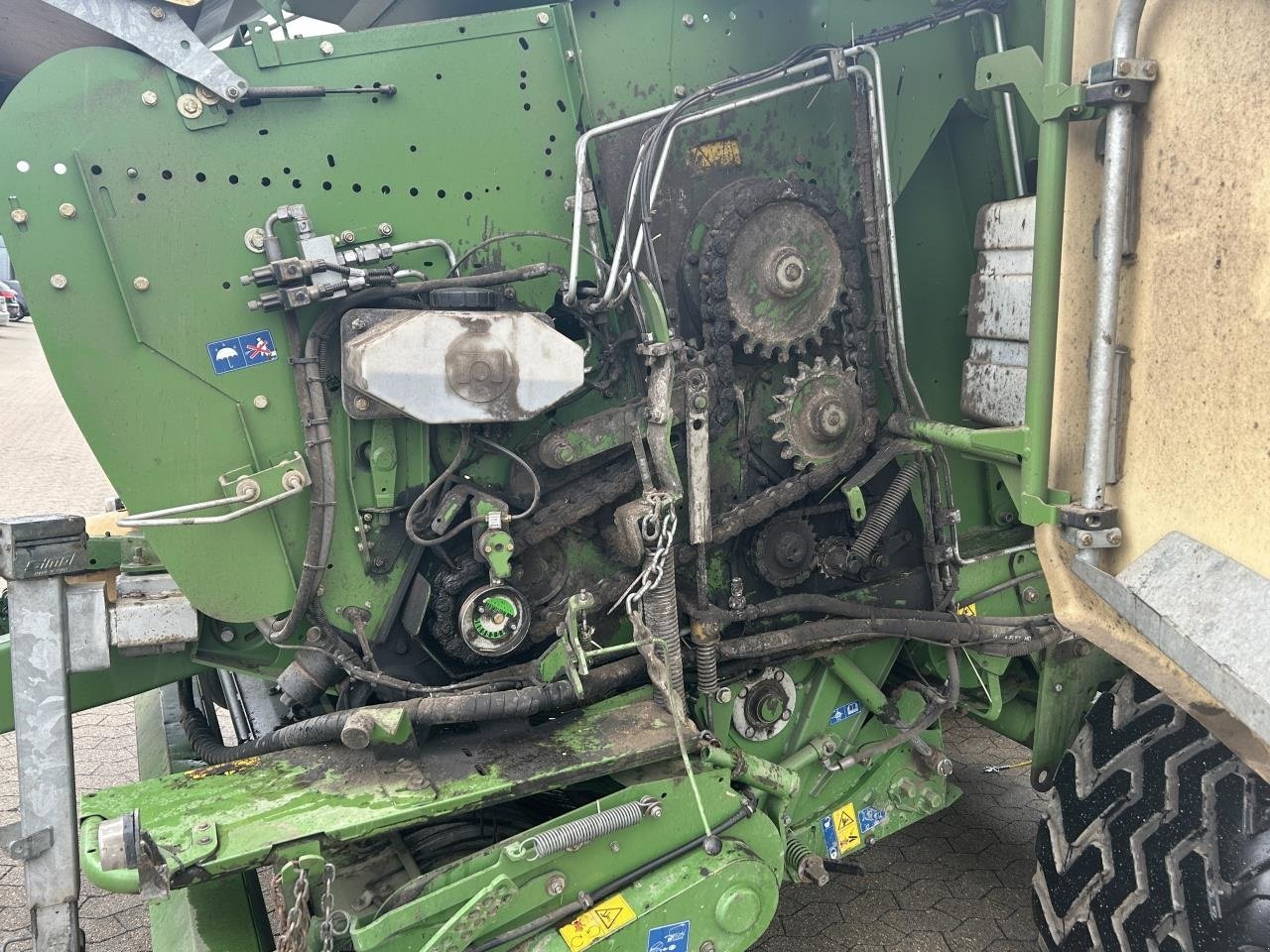 Rundballenpresse des Typs Krone CF155 XC EXTREME, Gebrauchtmaschine in Bramming (Bild 8)