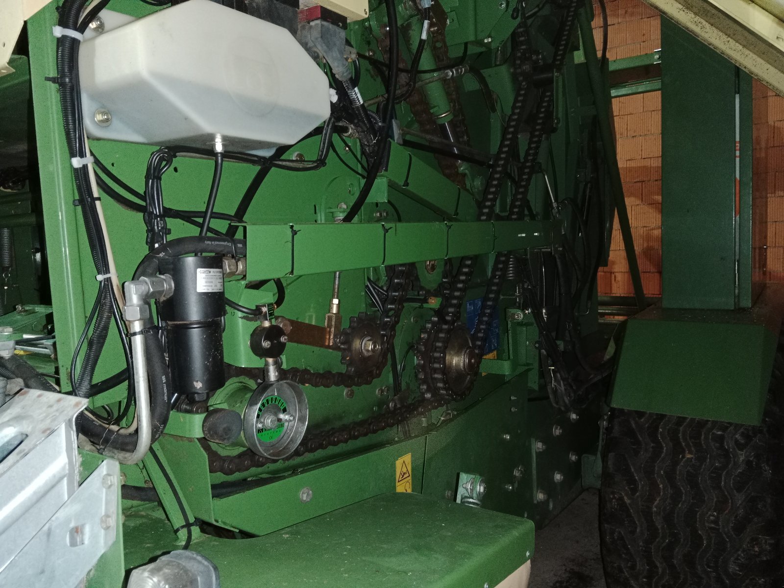 Rundballenpresse typu Krone Combi Pack 1500 V MC, Gebrauchtmaschine w Wieselburg (Zdjęcie 4)