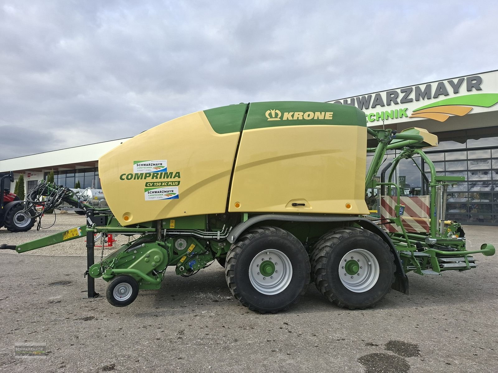 Rundballenpresse типа Krone ComPack CV 150XC Pro, Neumaschine в Gampern (Фотография 1)
