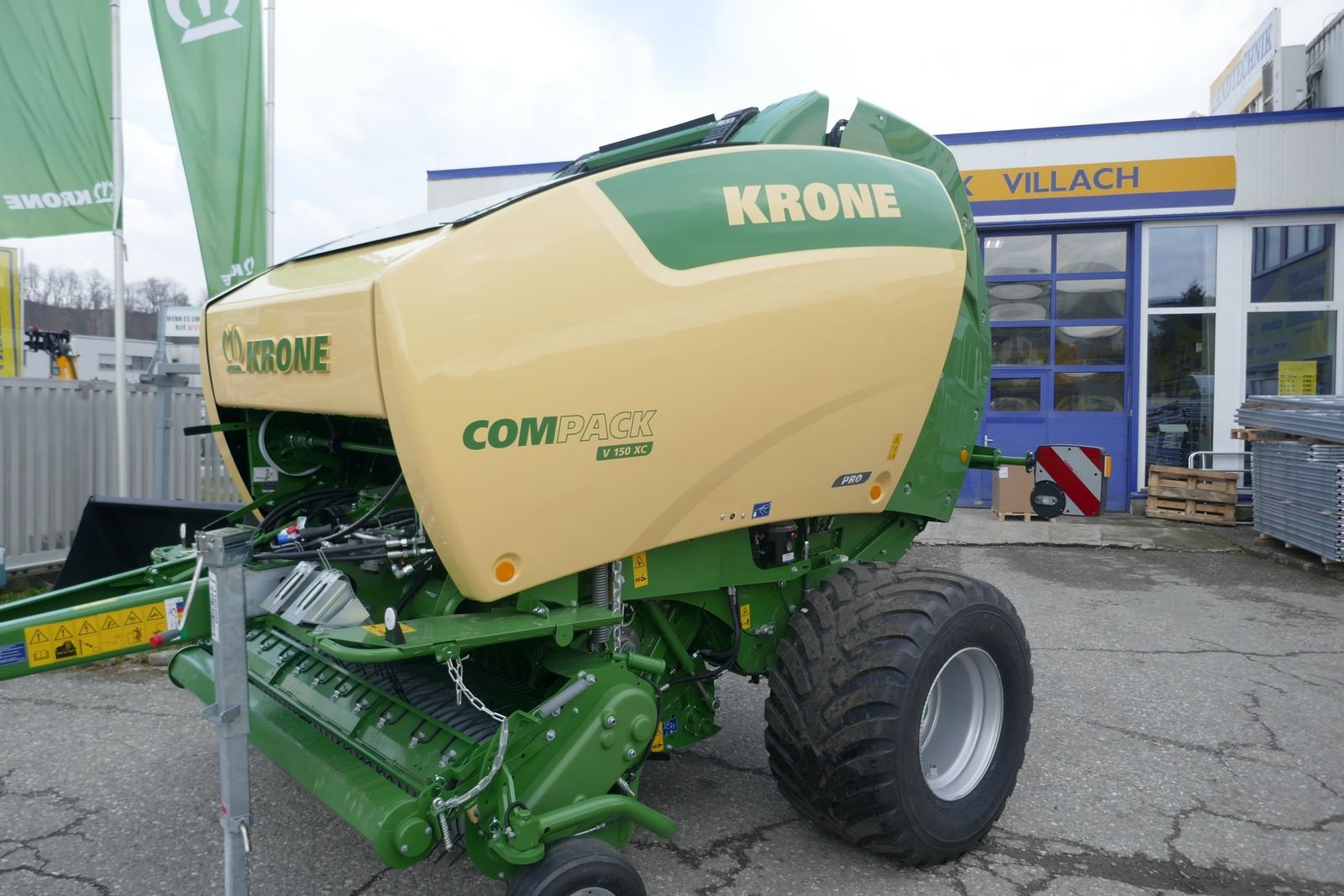 Rundballenpresse от тип Krone Compack V 150 XC PRO, Gebrauchtmaschine в Villach (Снимка 2)