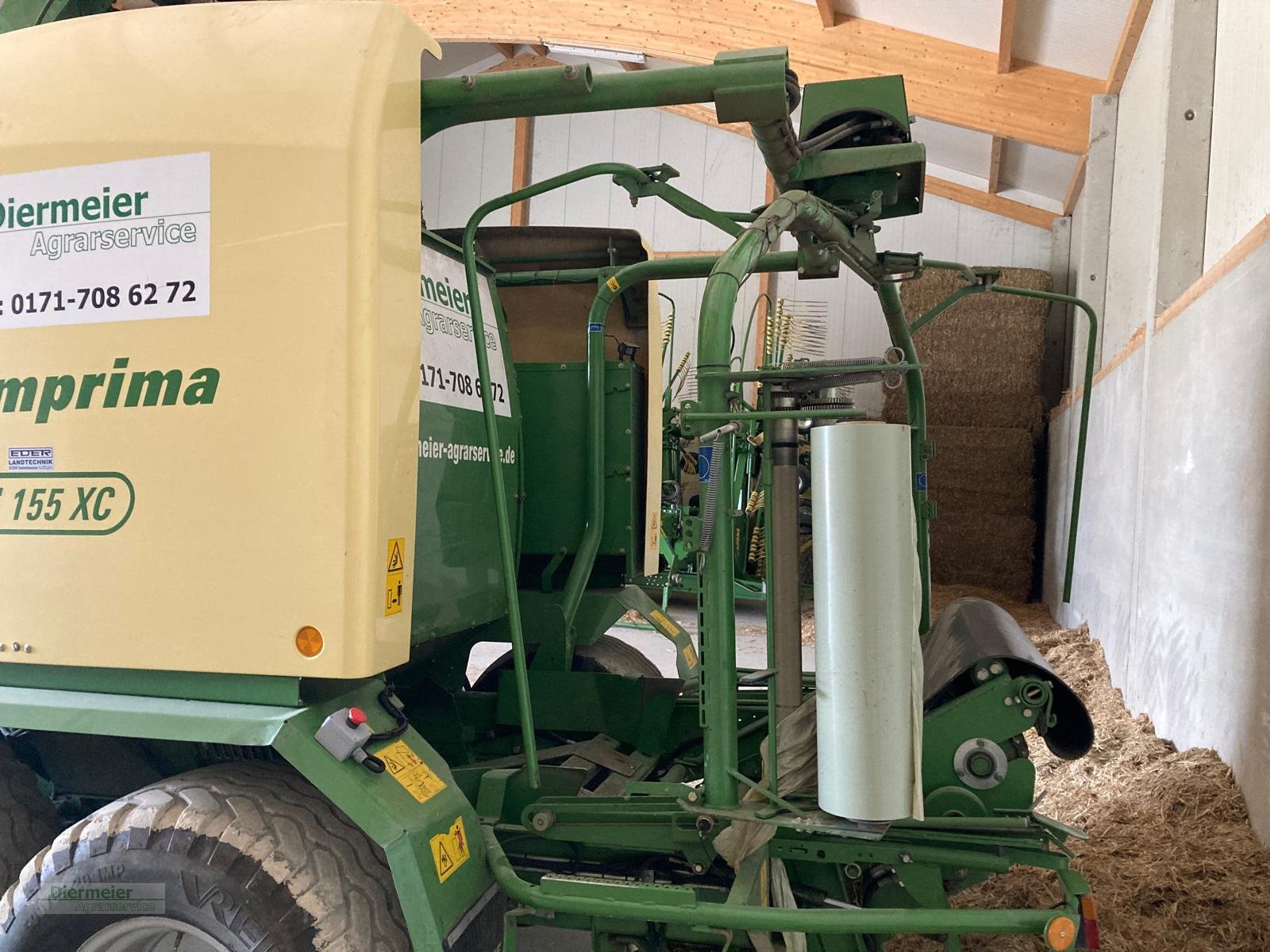 Rundballenpresse of the type Krone Comprima CF 155 XC, Gebrauchtmaschine in Bergkirchen (Picture 2)