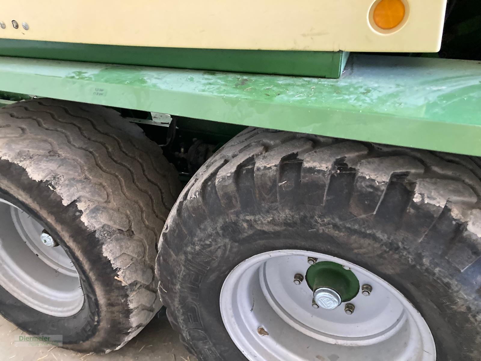 Rundballenpresse of the type Krone Comprima CF 155 XC, Gebrauchtmaschine in Bergkirchen (Picture 10)