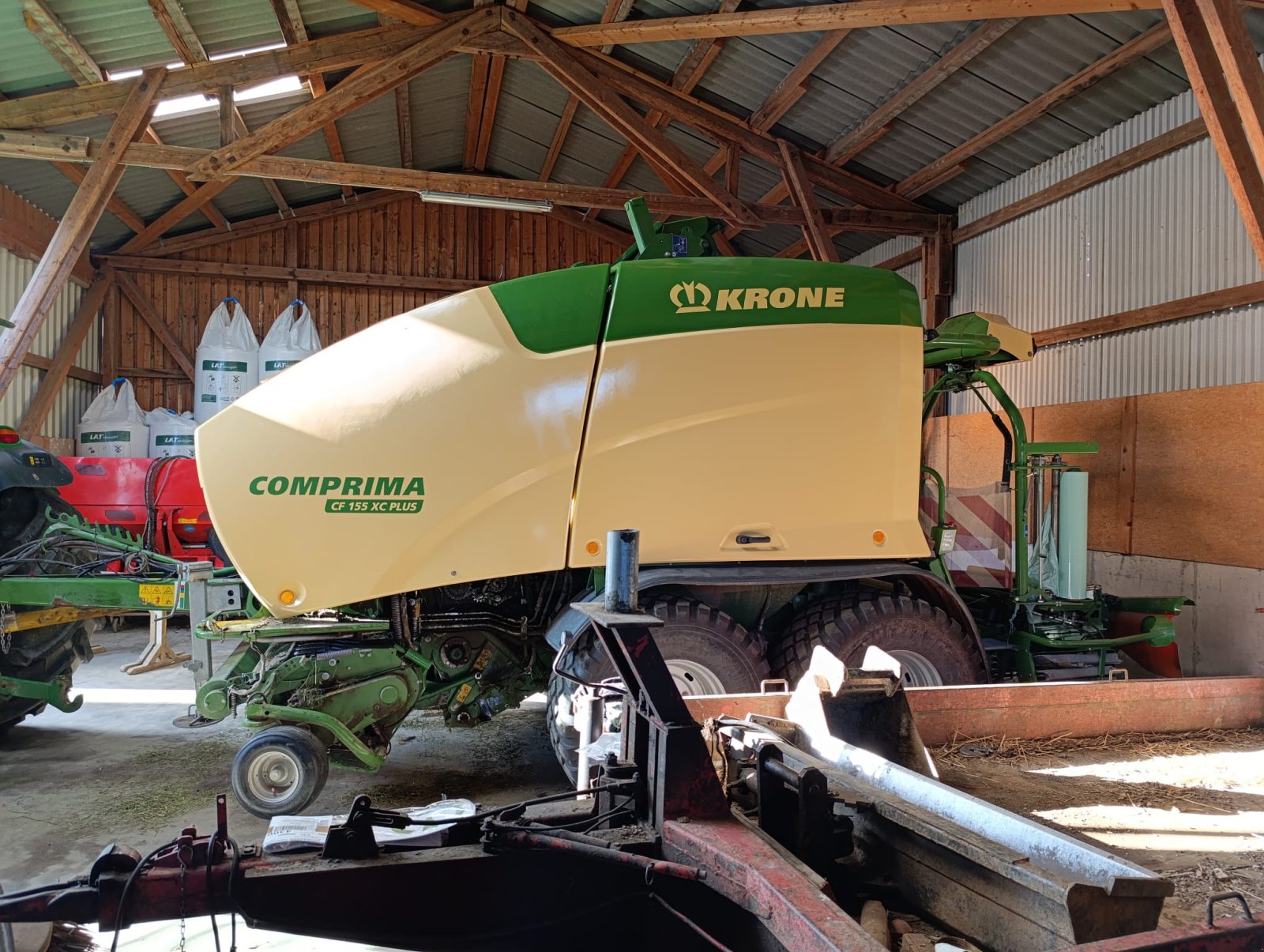 Rundballenpresse des Typs Krone Comprima CF 155 XC, Gebrauchtmaschine in Tannhausen (Bild 1)