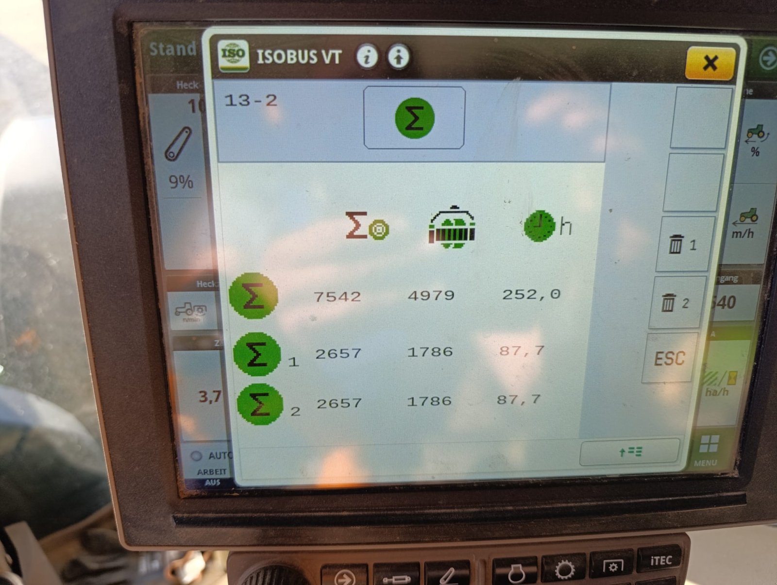 Rundballenpresse des Typs Krone Comprima CF 155 XC, Gebrauchtmaschine in Tannhausen (Bild 6)