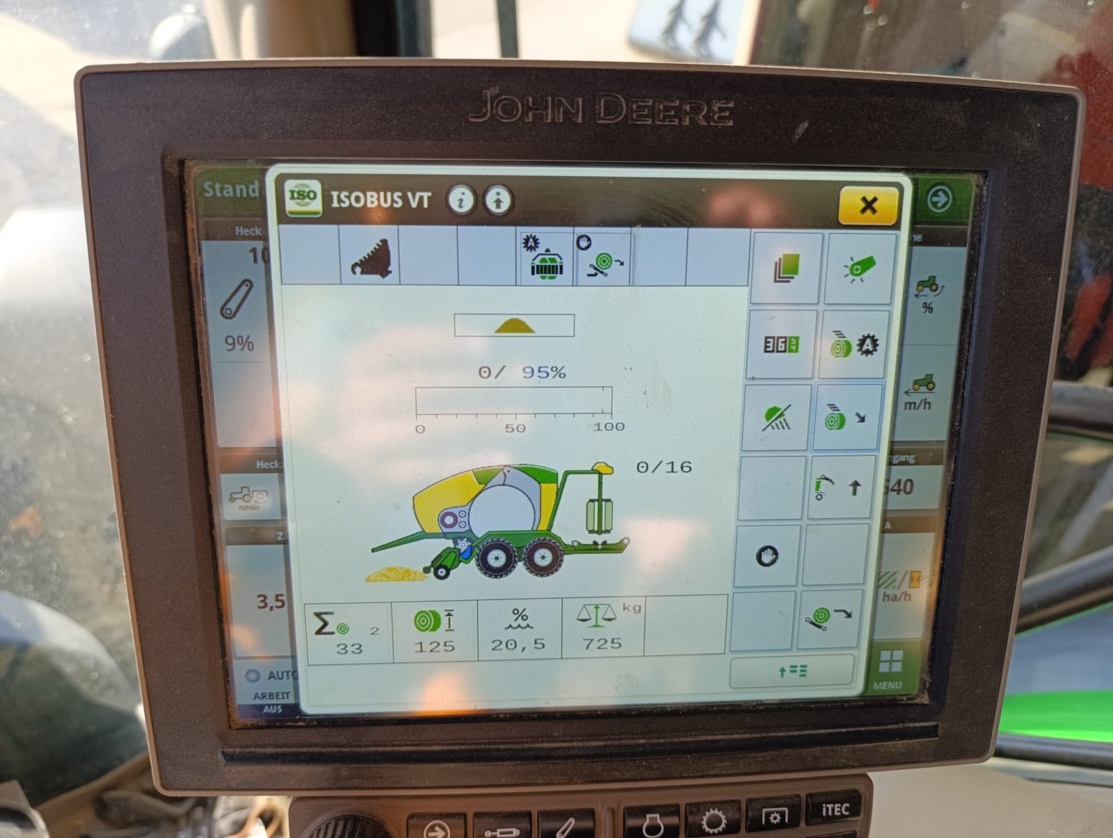 Rundballenpresse des Typs Krone Comprima CF 155 XC, Gebrauchtmaschine in Tannhausen (Bild 8)