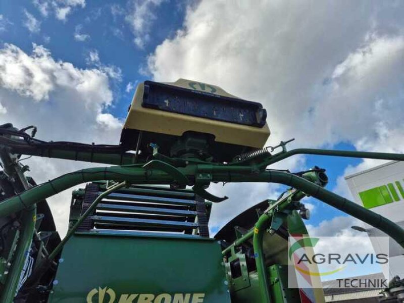 Rundballenpresse типа Krone COMPRIMA CF 155 XC, Gebrauchtmaschine в Melle-Wellingholzhausen (Фотография 3)