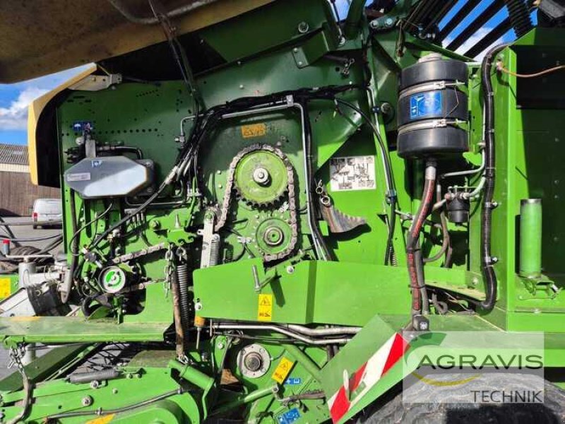 Rundballenpresse типа Krone COMPRIMA CF 155 XC, Gebrauchtmaschine в Melle-Wellingholzhausen (Фотография 16)