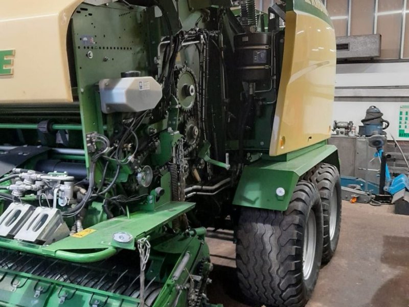 Rundballenpresse du type Krone Comprima CF 155 XC, Gebrauchtmaschine en Hopfgarten (Photo 1)