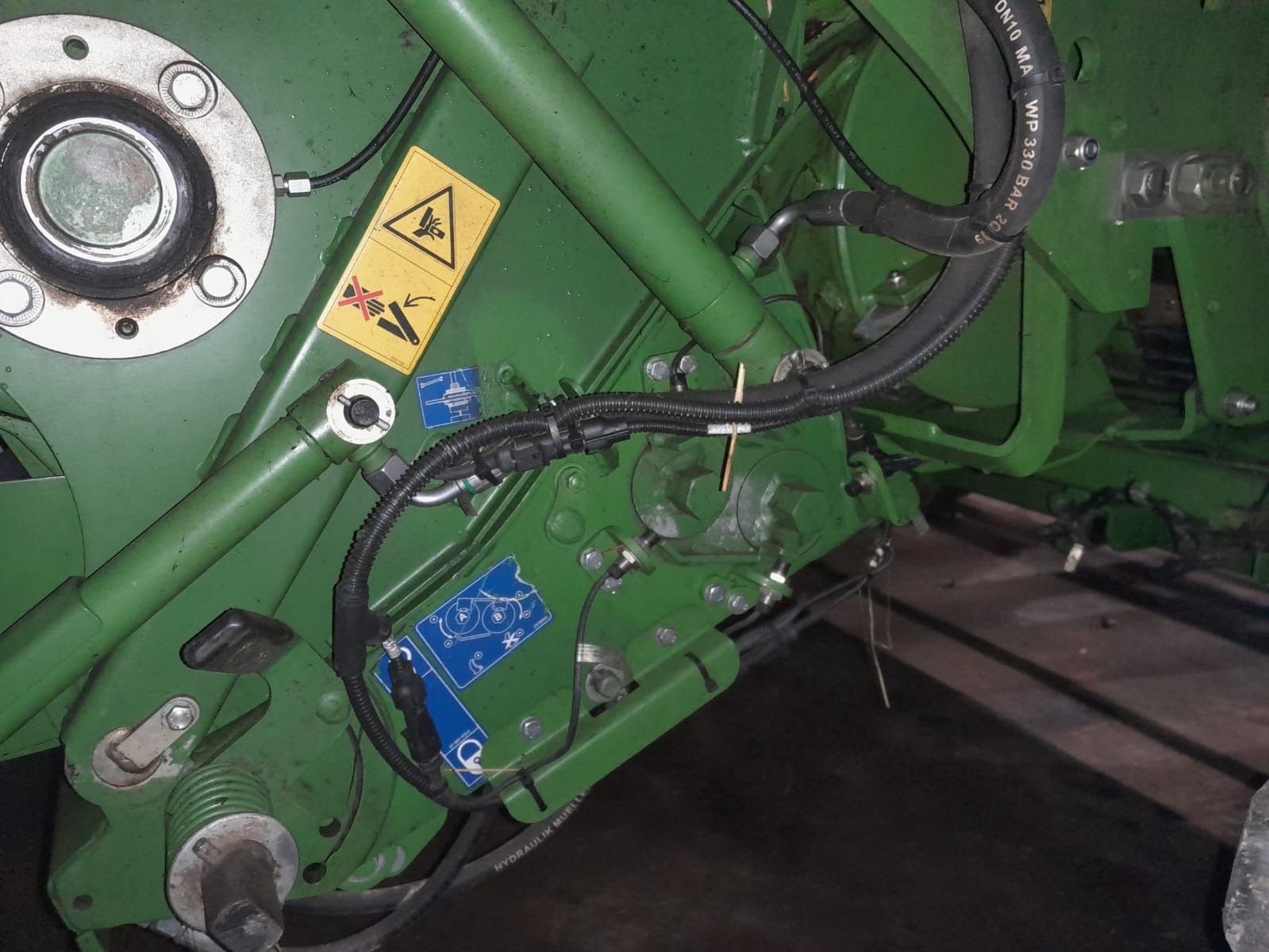 Rundballenpresse za tip Krone Comprima CF 155 XC, Gebrauchtmaschine u Hopfgarten (Slika 2)