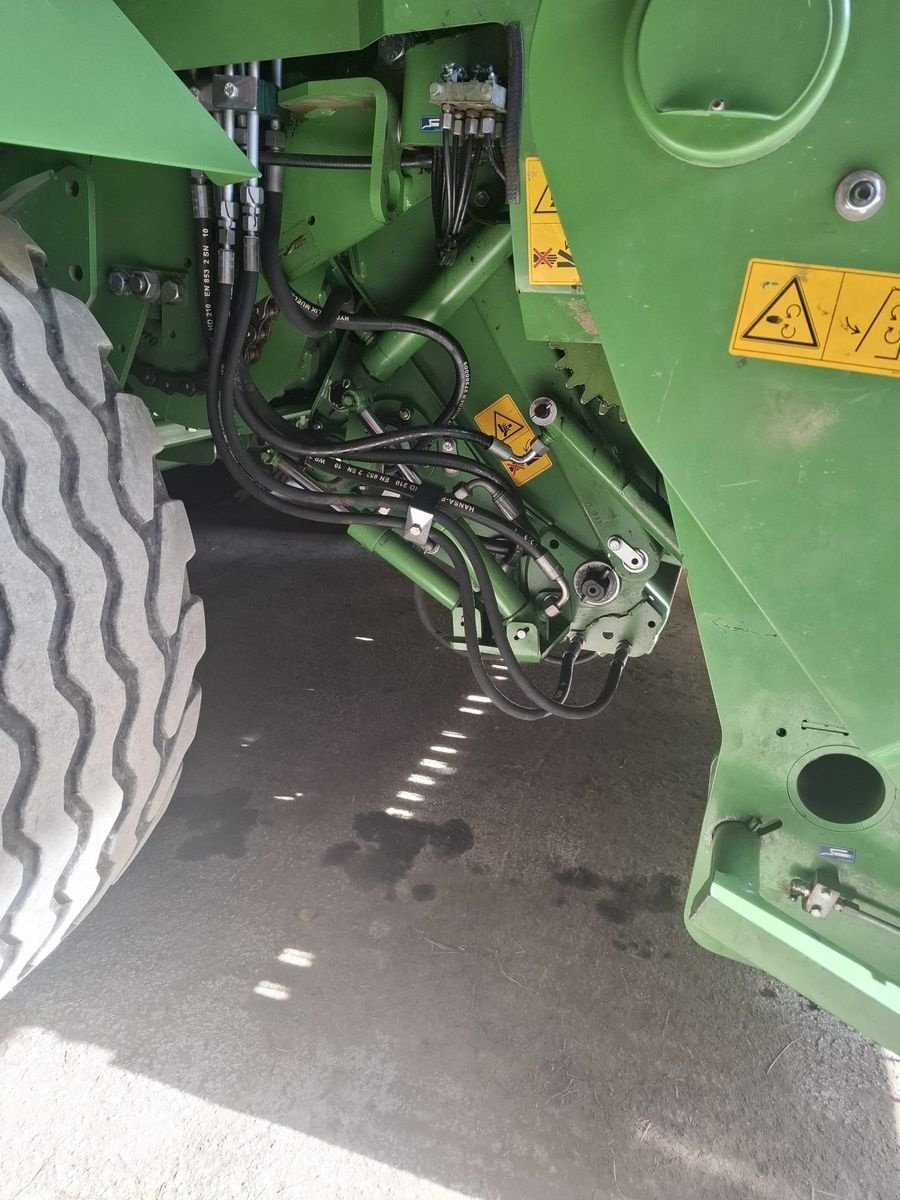 Rundballenpresse типа Krone Comprima CF 155 XC, Gebrauchtmaschine в Hopfgarten (Фотография 9)