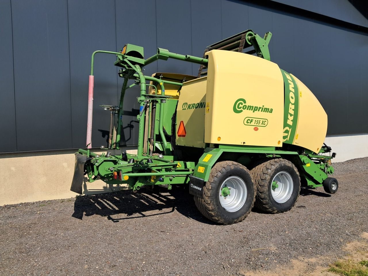 Rundballenpresse del tipo Krone Comprima CF 155 XC, Gebrauchtmaschine en Dalfsen (Imagen 2)