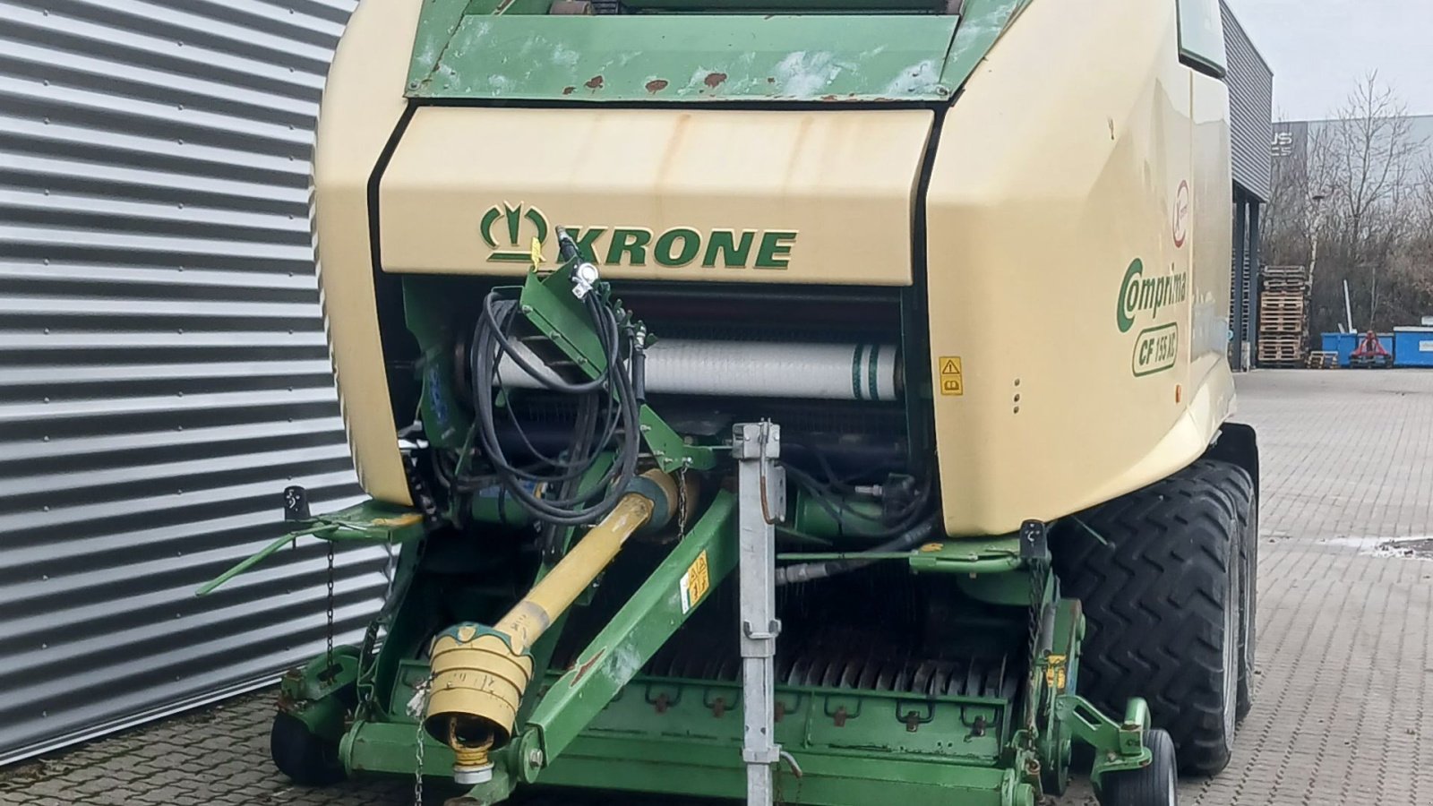 Rundballenpresse del tipo Krone Comprima CF 155, Gebrauchtmaschine In Horsens (Immagine 2)