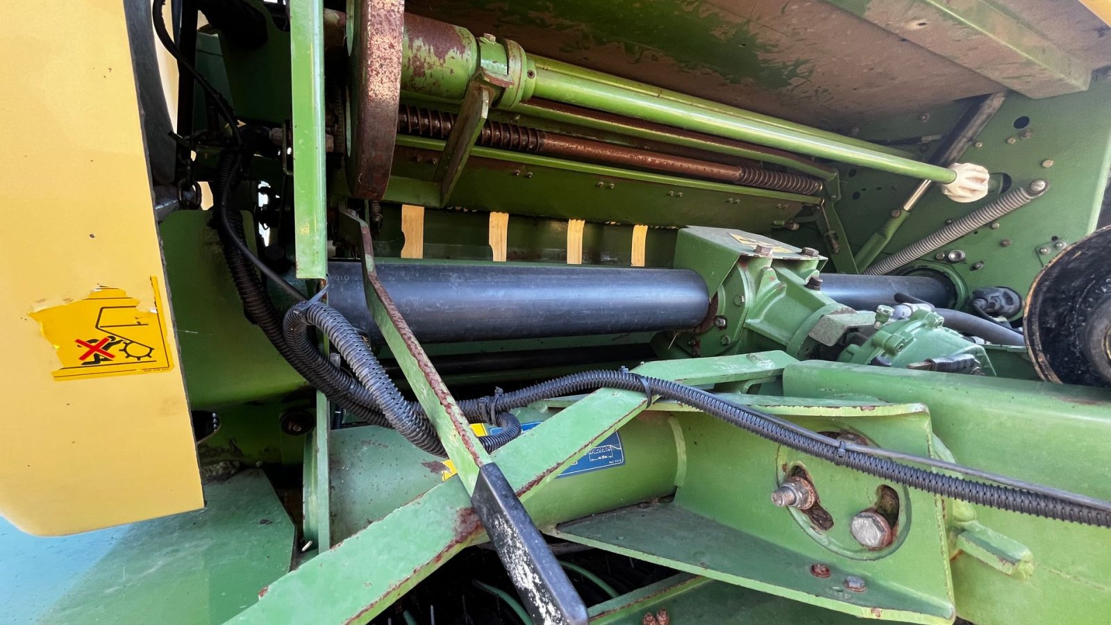 Rundballenpresse van het type Krone COMPRIMA CV 150 XC M. indpakker, Gebrauchtmaschine in Horsens (Foto 4)