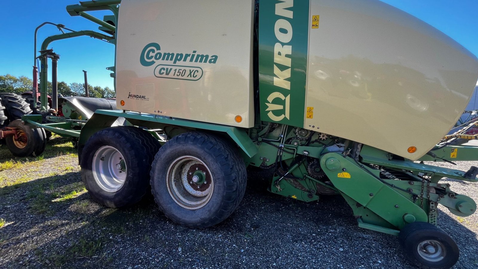 Rundballenpresse van het type Krone COMPRIMA CV 150 XC M. indpakker, Gebrauchtmaschine in Horsens (Foto 7)