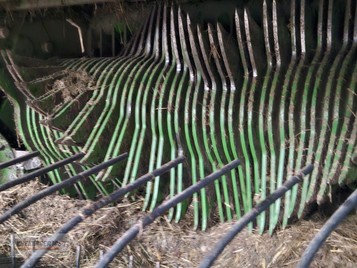 Rundballenpresse of the type Krone Comprima CV 150 XC Plus, Gebrauchtmaschine in Altenfelden (Picture 12)