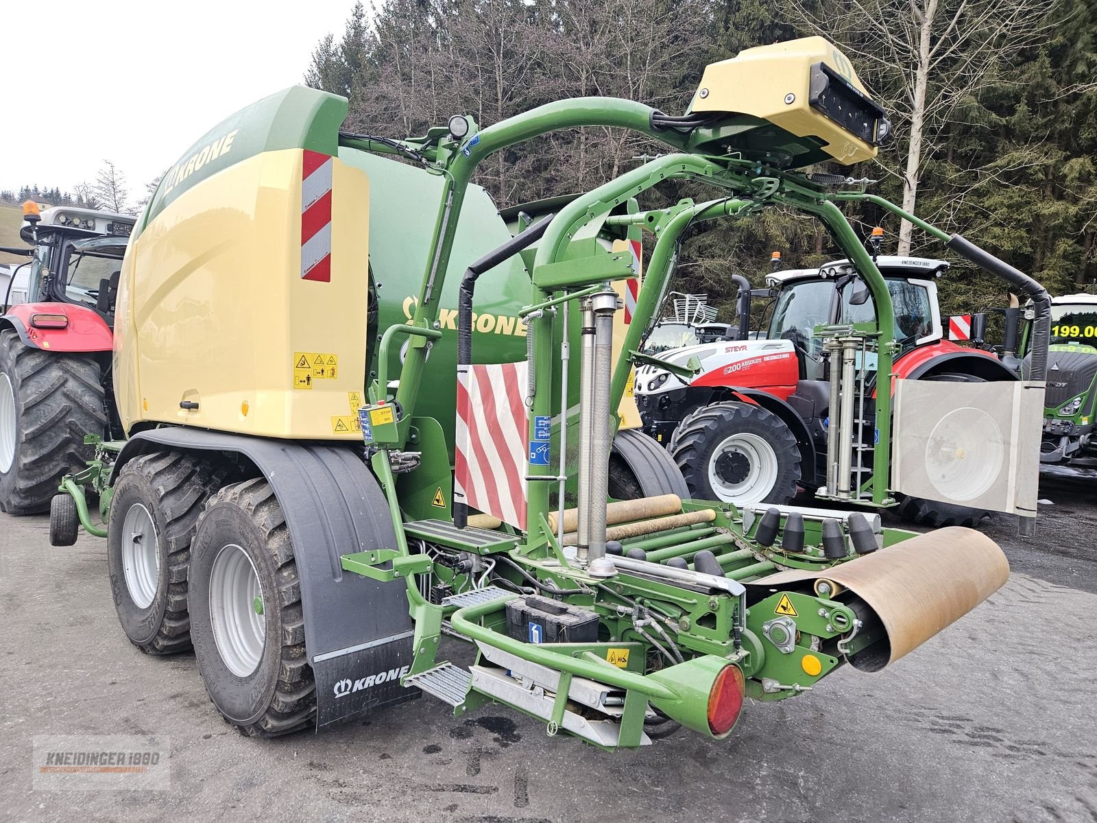 Rundballenpresse of the type Krone Comprima CV 150 XC Plus, Gebrauchtmaschine in Altenfelden (Picture 10)