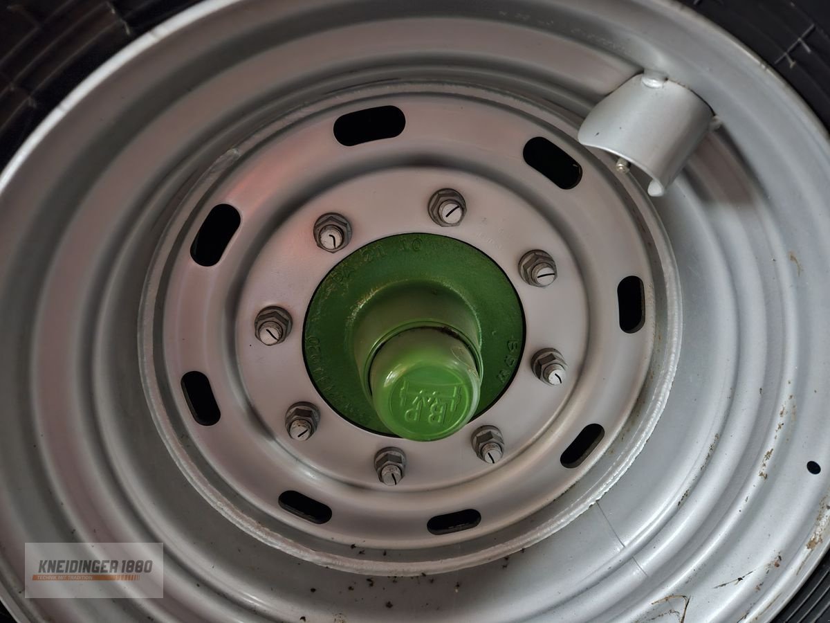 Rundballenpresse of the type Krone Comprima CV 150 XC Plus, Gebrauchtmaschine in Altenfelden (Picture 7)