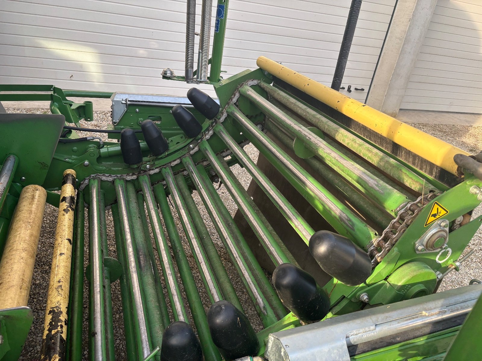 Rundballenpresse des Typs Krone Comprima CV 150 XC Plus, Gebrauchtmaschine in Massing (Bild 8)