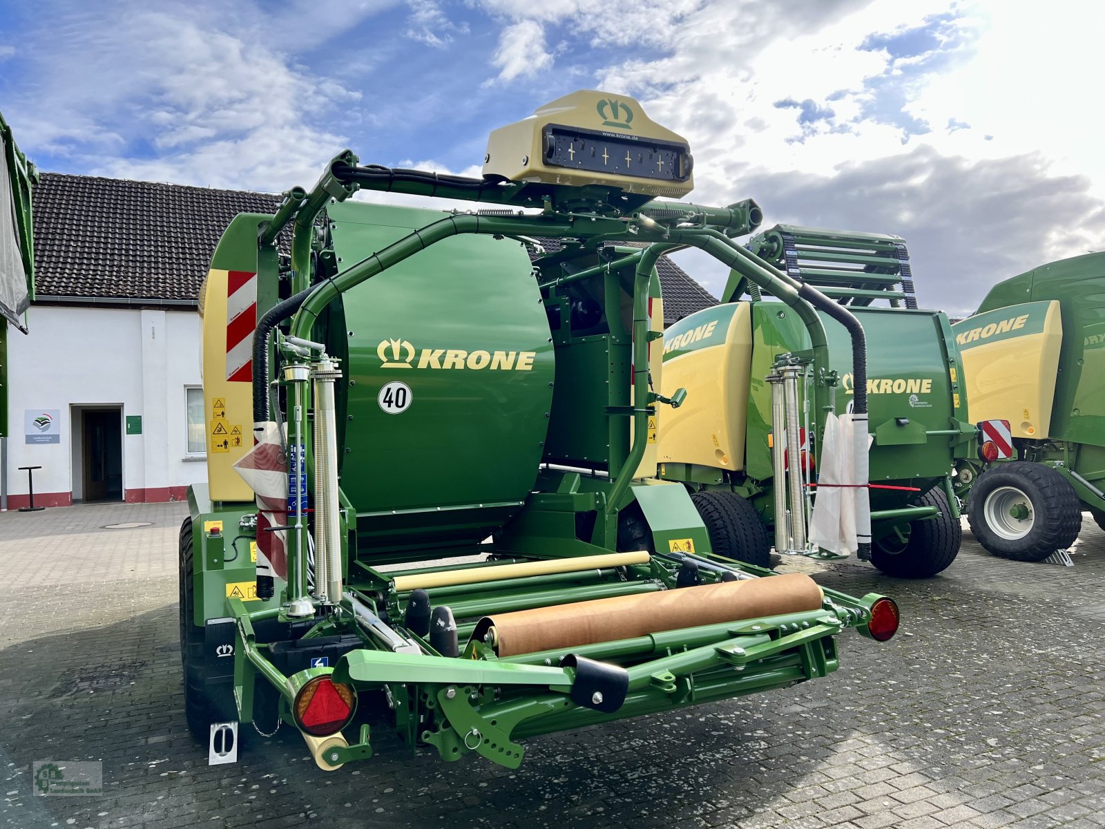 Rundballenpresse des Typs Krone Comprima CV 150 XC, Neumaschine in Karstädt (Bild 4)