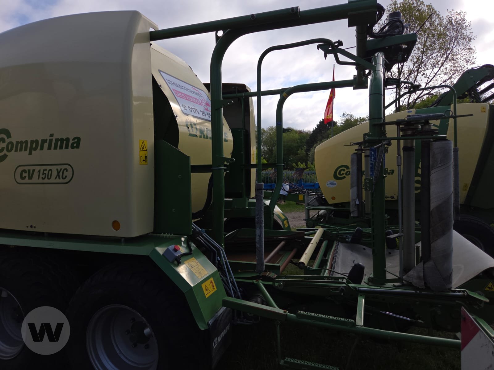 Rundballenpresse des Typs Krone Comprima CV 150 XC, Gebrauchtmaschine in Börm (Bild 4)