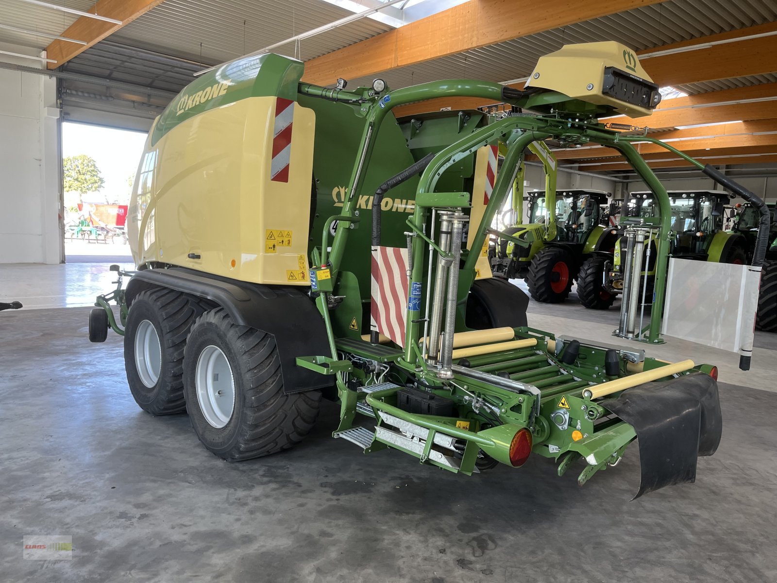 Rundballenpresse tip Krone Comprima CV 150 XC, Gebrauchtmaschine in Langenau (Poză 4)