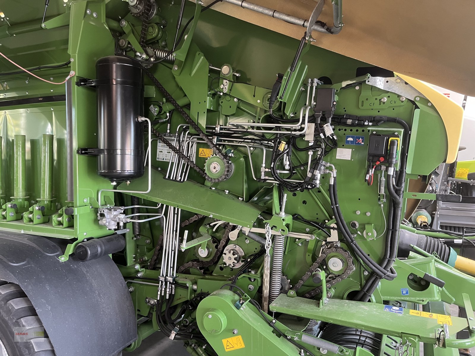 Rundballenpresse tip Krone Comprima CV 150 XC, Gebrauchtmaschine in Langenau (Poză 13)