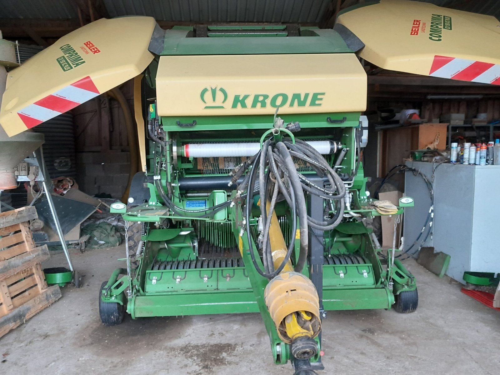 Rundballenpresse za tip Krone Comprima CV 150 XC, Gebrauchtmaschine u Markt Erlbach (Slika 2)