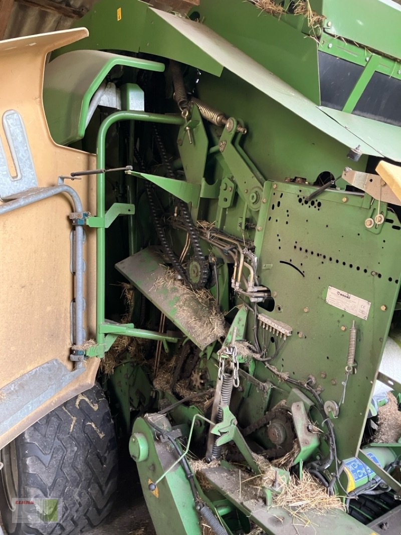 Rundballenpresse van het type Krone Comprima CV 210, Gebrauchtmaschine in Risum-Lindholm (Foto 6)